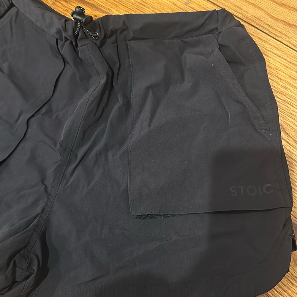 Stoic black cargo pocket short